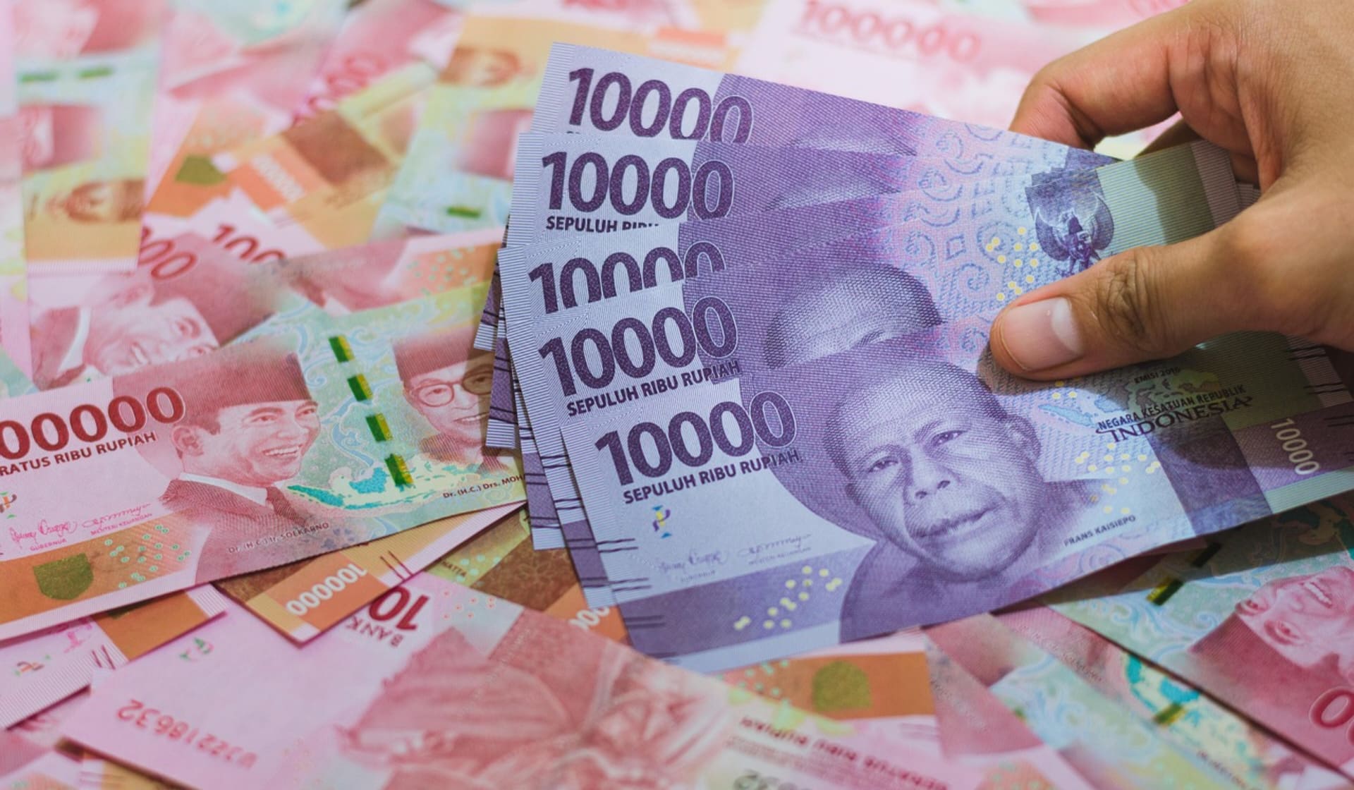 Ilustrasi uang bantuan. (Tenaers/IqbalStock)