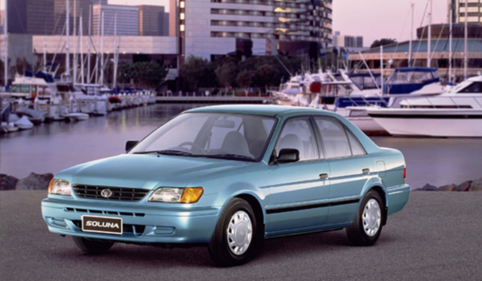 Toyota Soluna. (Tenaers/CarWP)