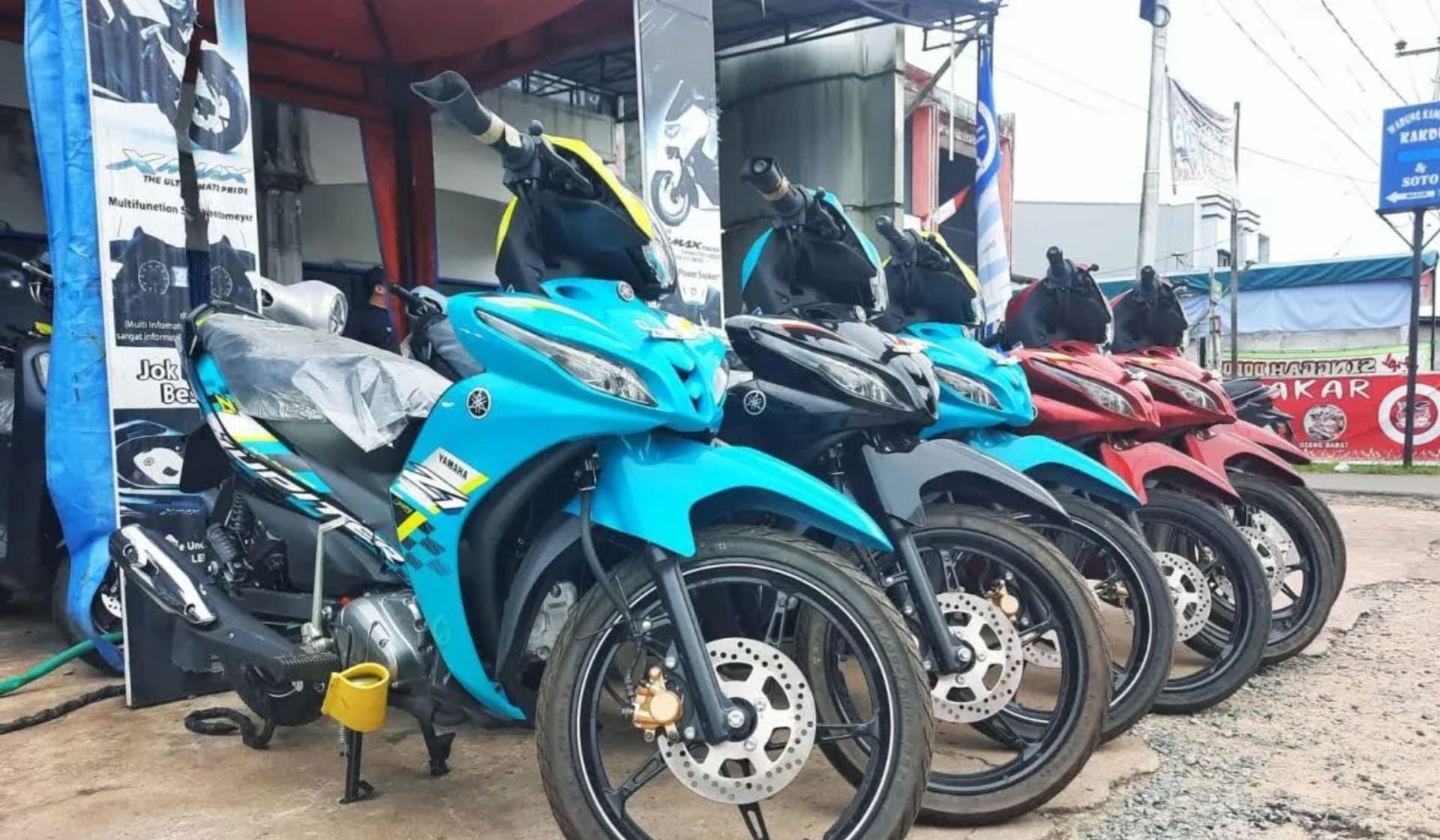 Yamaha jupiter yang digemari oleh konsumen perbtasan Indonesia-Malaysia. (ANTARA/Chairul Rohman)