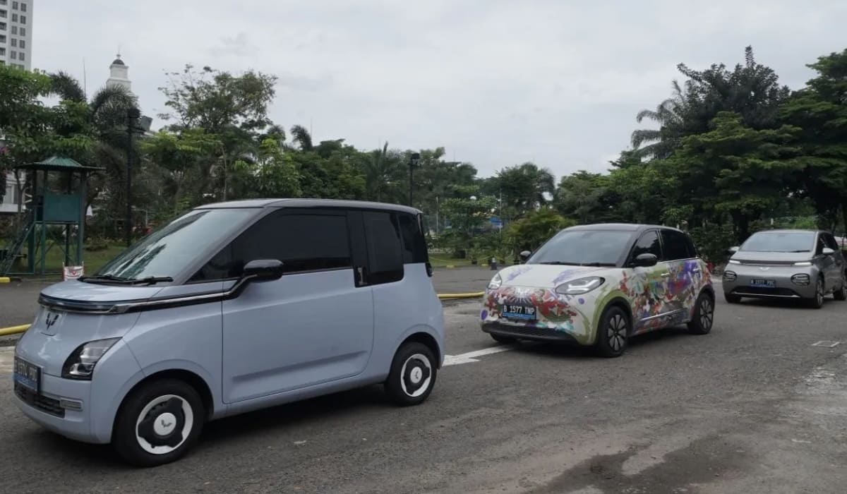 Wuling Motors menawarkan sejumlah promo untuk pembelian mobil Wuling melalui program "Tenang Bersama Wuling". (ANTARA/HO-Wuling Motors)