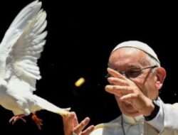 Dari Vatikan ke Dunia: Paus Fransiskus dan Pesan Perdamaian Paskah yang Mengubah Dunia