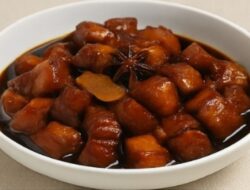 Babi Kecap Bumbu Rempah, Wangi Menggoda Sampai Tetangga Ikut Lapar