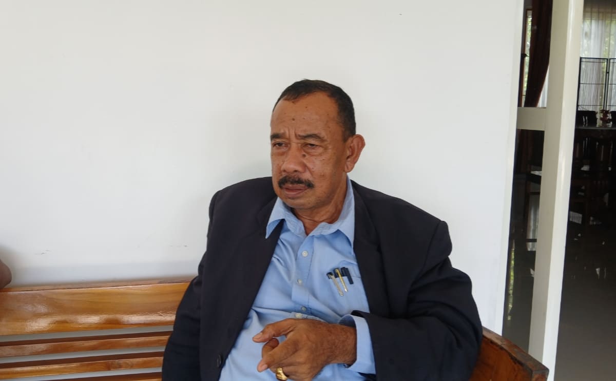 Rektor Universitas Stella Maris (Unmaris) Sumba, Drs. Aleksander Adis