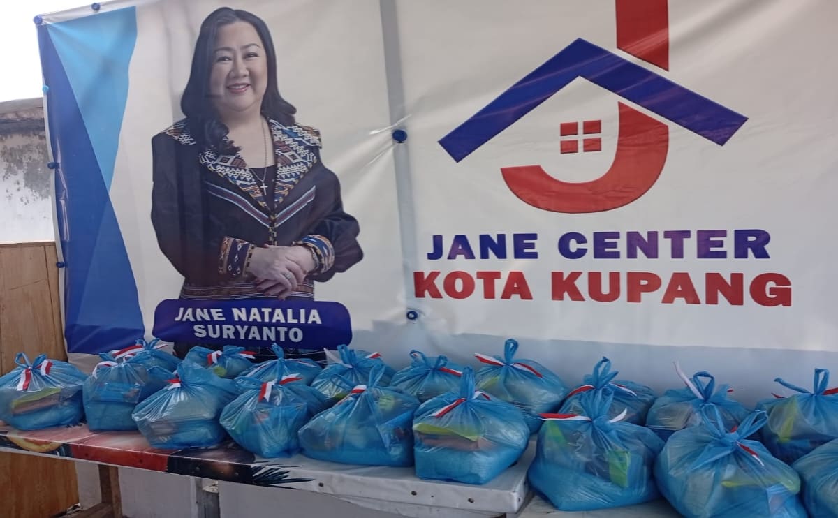 Wakil Ketua PAN NTT, Jane Natalia Suryanto, menggelar serangkaian aksi sosial di sejumlah kabupaten di Nusa Tenggara Timur (NTT).
