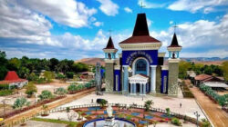 Gereja Katolik Paroki Maria Bunda Selalu Menolong (MBSM) di Kota Waingapu, Kabupaten Sumba Timur, Nusa Tenggara Timur