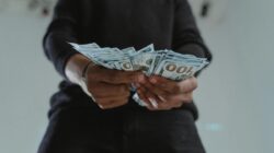 Ilustrasi Gaji PPPK. (Pexels/Tima Miroshnichenko)