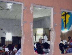 Dalam Seminggu 3 Penculikan Besar! 300 Siswa Raib, 64 Warga Diseret, Gereja Diserang Live!