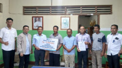 Yayasan BRIKasih memberikan bantuan senilai Rp27,9 juta, Senin, 1 Desember 2025. (Tenaers/Yanto Tena)