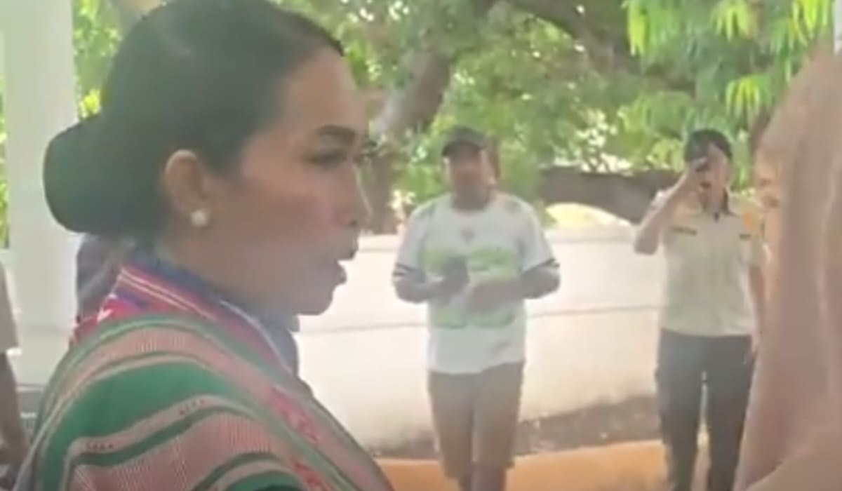 Curhat di Depan Pedagang Ikan, Bupati Ratu Wulla: Saya Tidak Punya Niat Jahat