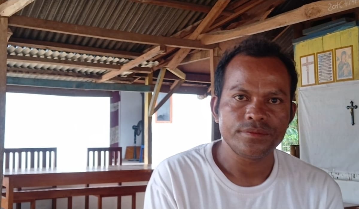 Di tengah penyusutan anggaran Dana Desa, Kepala Desa Magho Linyo, Kecamatan Kodi Utara, Kabupaten Sumba Barat Daya (SBD)