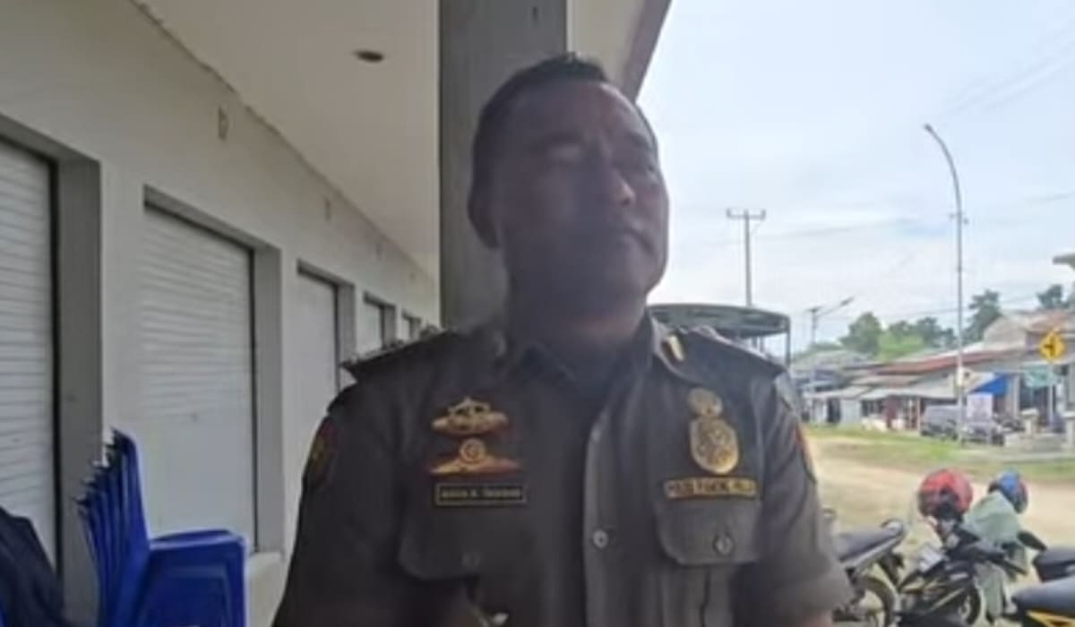 Kepala Sat Pol PP SBD, Agustinus B Tanggu