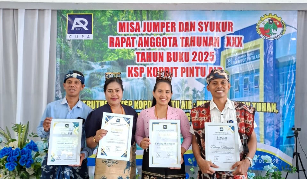 Kerja Keras Tim Berbuah Manis, Kopdit Pintu Air Waingapu Borong 4 Penghargaan Bergengsi