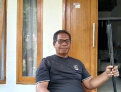 Dituduh Bawa Samurai saat Keributan di Ledegiring, Jamal Tunjukkan Bukti: Ini Cuma Kayu!
