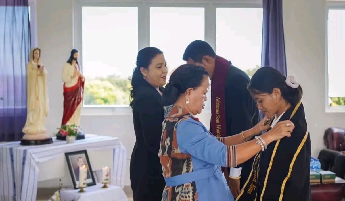 Perkuat Tata Kelola, Universitas Stella Maris Sumba Gelar Yudisium dan Lantik Pejabat Struktural Sekaligus